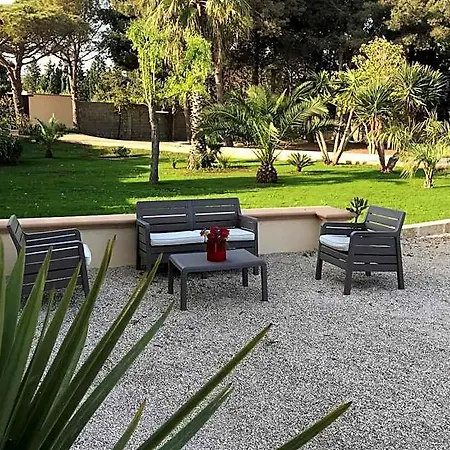B&B Jonica 3*